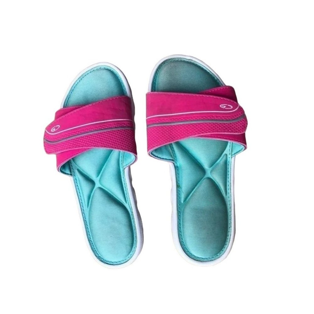 Champion flip flops cushioned Girls size 2-3 Youth shoe
